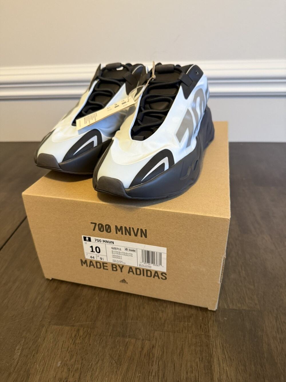 (brand new, men’s Size 10 US) Adidas Yeezy Boost 700 MNVN Blue Tint GZ0711